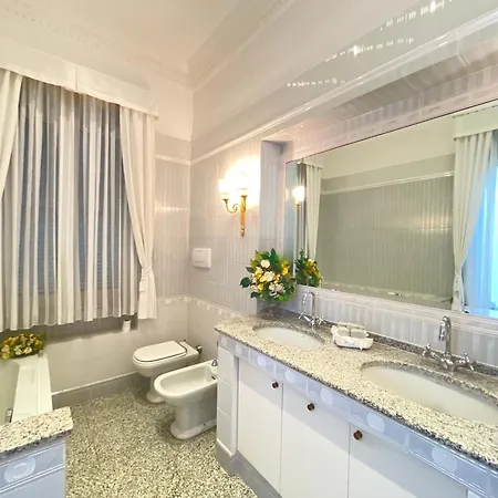 Casa Riviera Zanardelli - Centro Fronte Mare *